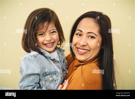 'pinay family' Search .